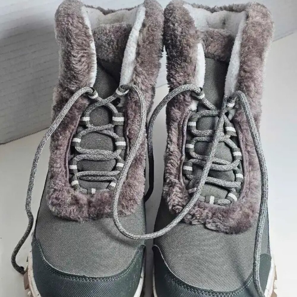 Women's Mountain Warehouse Winter Boots - Size 10